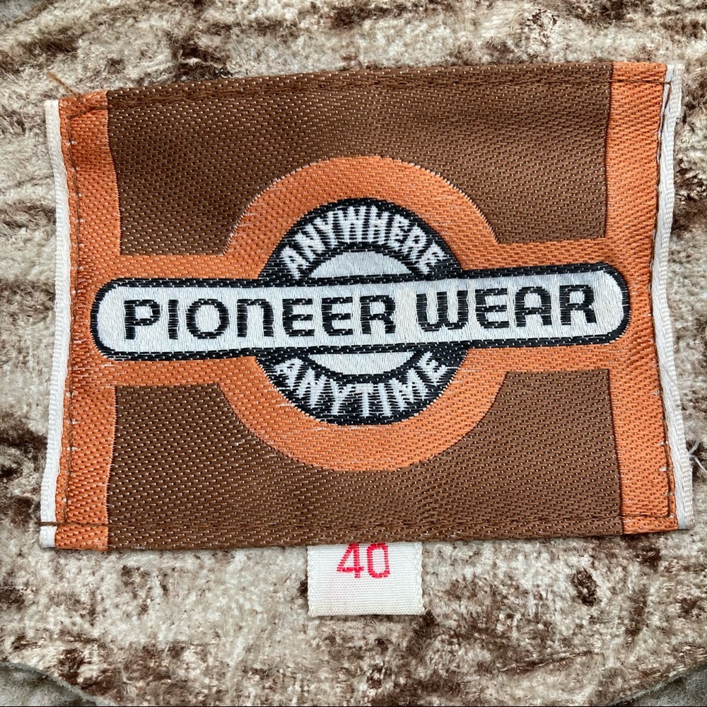 Pioneer Wear Anywhere Anytime Women’s Vintage Genuine Leather Vests - Picture 10 of 11